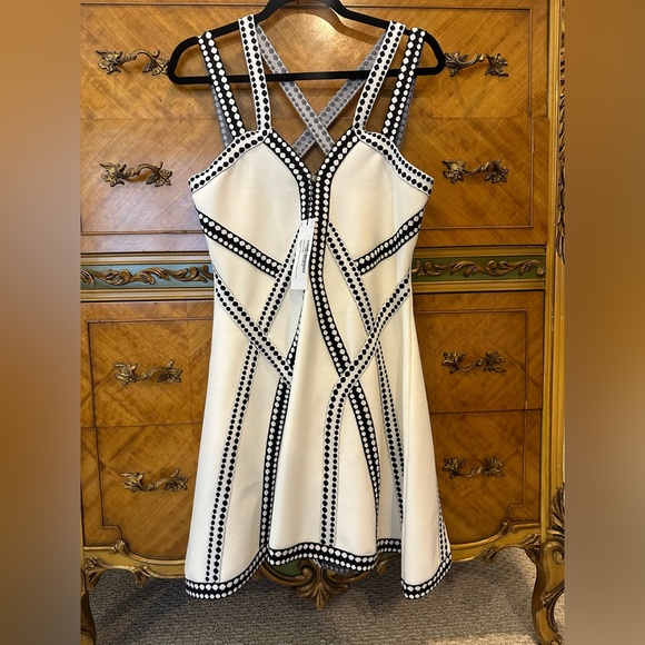 NEW Karen Millen Black and White Strappy Mini Dress Sz L - Picture 4 of 4